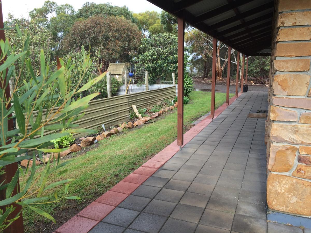 Bee'S Place - 3 Bedroom Home On 10 Acres Of Land With Distant Ocean Views Emu Bay Buitenkant foto