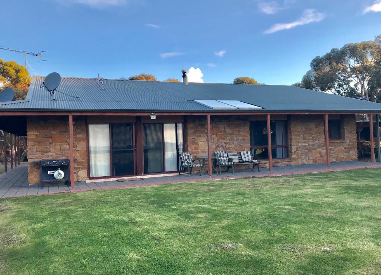 Bee'S Place - 3 Bedroom Home On 10 Acres Of Land With Distant Ocean Views Emu Bay Buitenkant foto