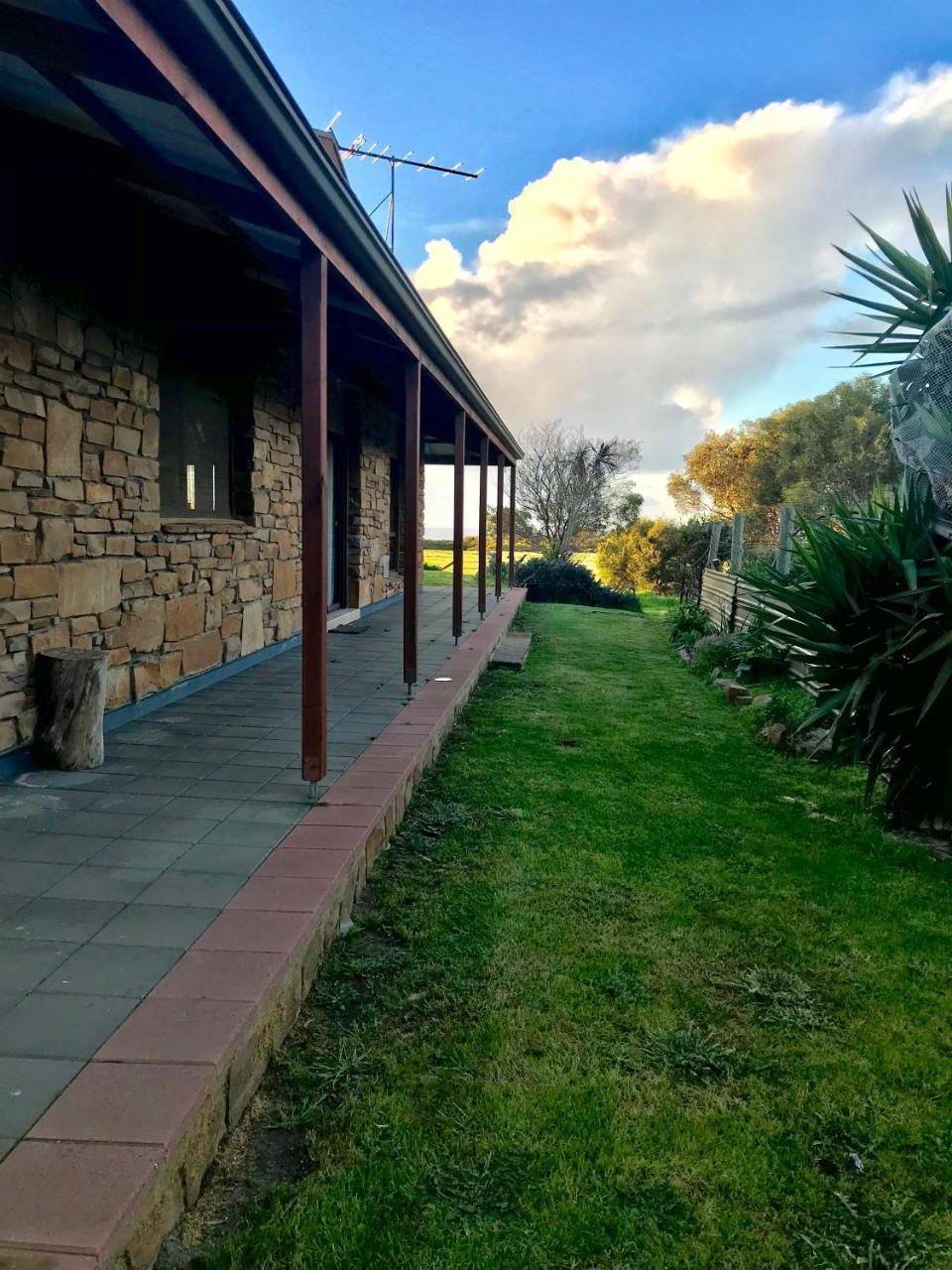 Bee'S Place - 3 Bedroom Home On 10 Acres Of Land With Distant Ocean Views Emu Bay Buitenkant foto