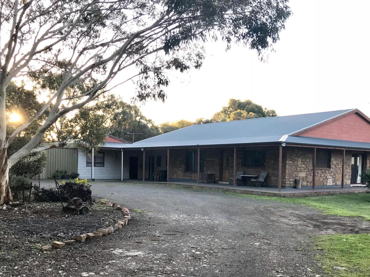 Bee'S Place - 3 Bedroom Home On 10 Acres Of Land With Distant Ocean Views Emu Bay Buitenkant foto